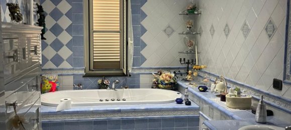 10 rooms Apartment in Scafati, Italy No. 182083 2