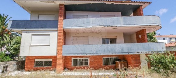 13 chambres Maison à Cascais, Portugal No. 38792 4