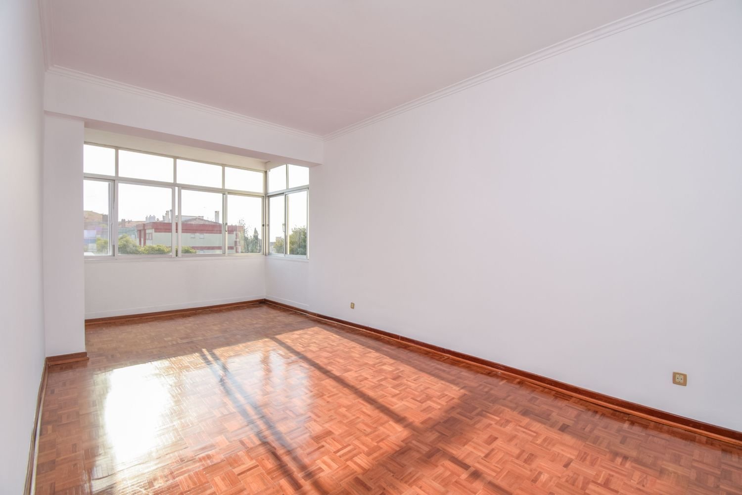 Apartamento de 3 dormitorios en Oeiras, Portugal No. 287864