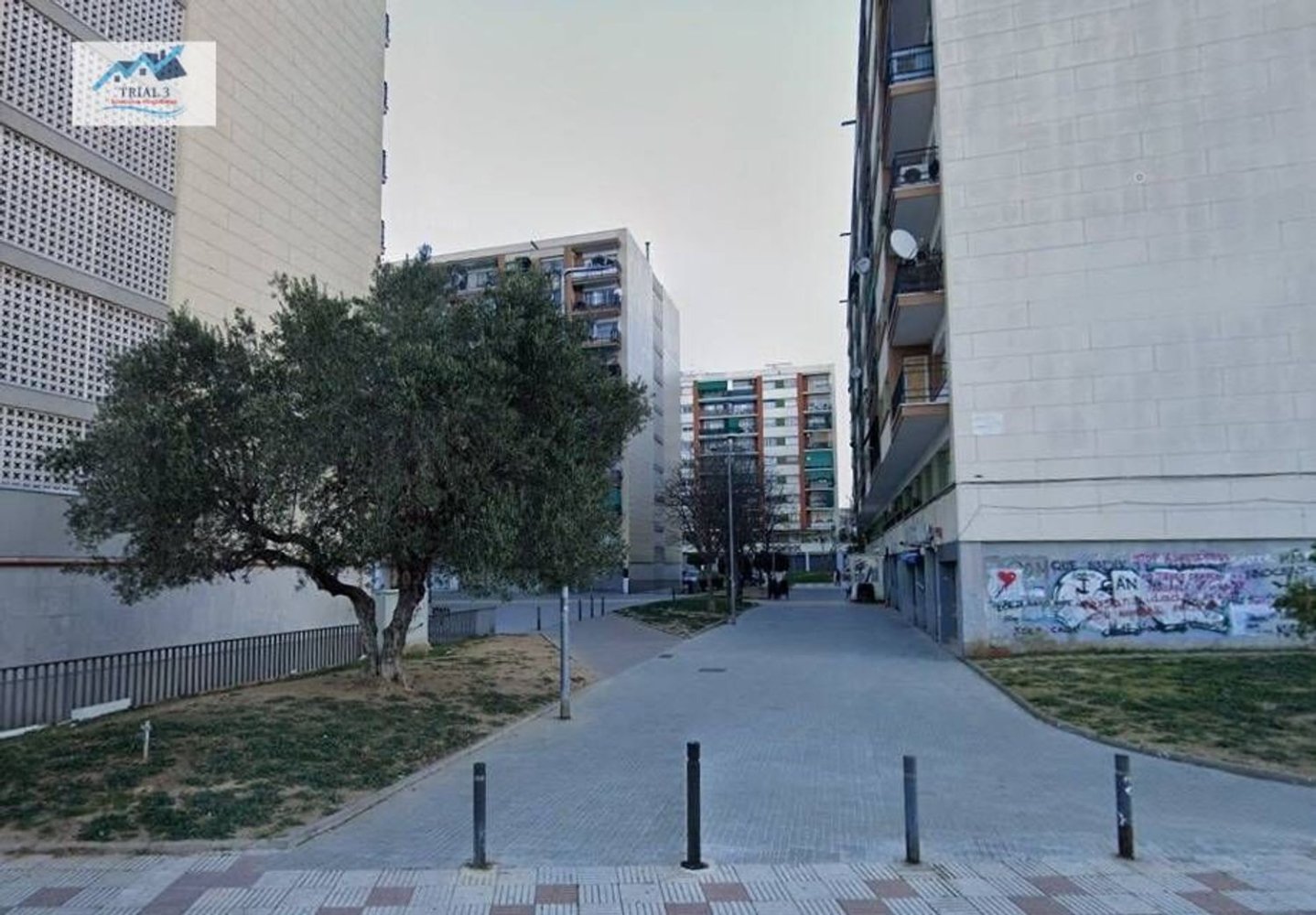 Apartamento de 3 dormitorios en Rubí, Spain No. 195540