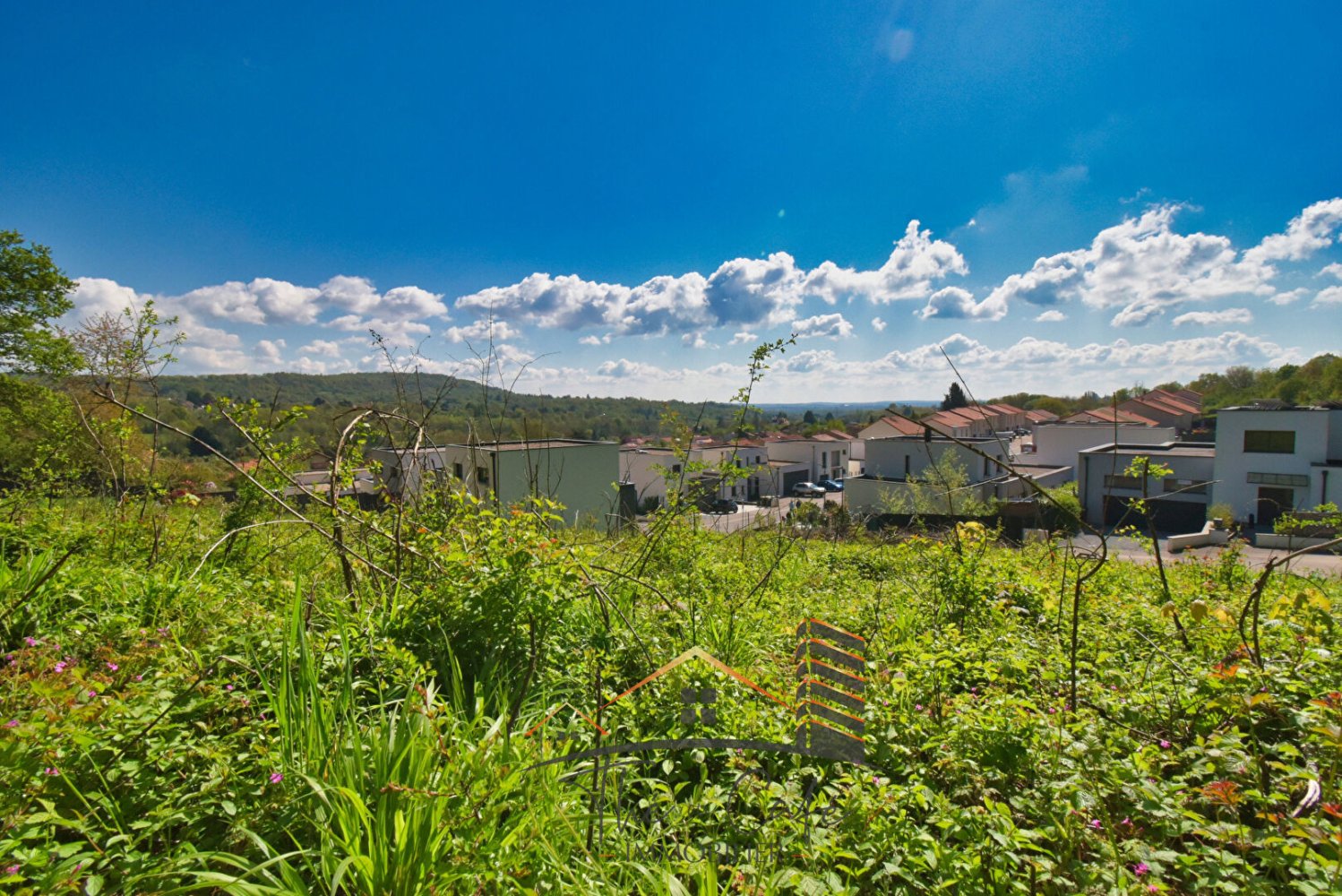 Земельный участок в Шатель-Сен-Жермен, Франция № 68714