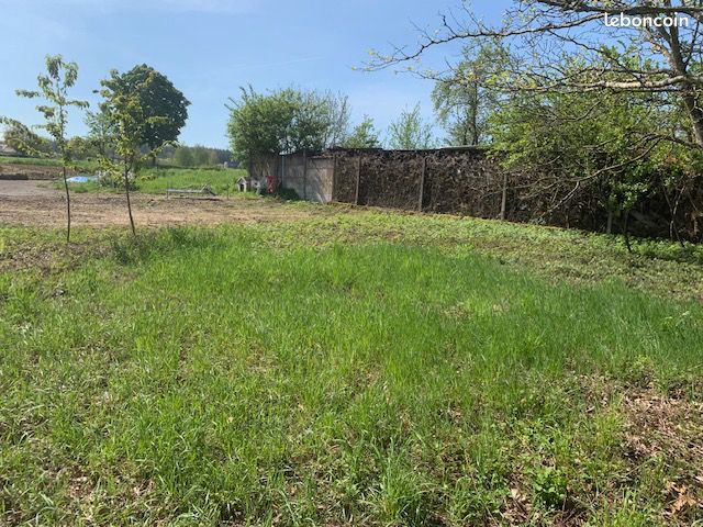 Terreno en Les Forges, France 896 m² No. 92486
