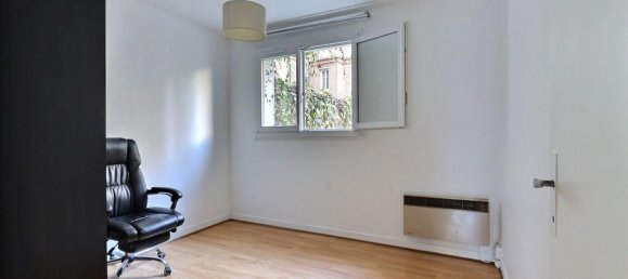 2 bedrooms Apartment in Paris, France No. 171332 7