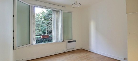 2 bedrooms Apartment in Paris, France No. 171332 2