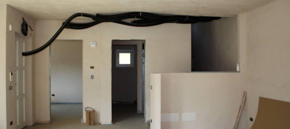 5 rooms House in Quart, Italy No. 109668 12