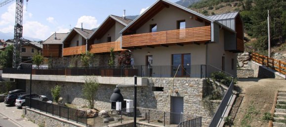 5 rooms House in Quart, Italy No. 109668 3