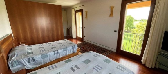 4 bedrooms Villa in Vicenza, Italy No. 322701 20