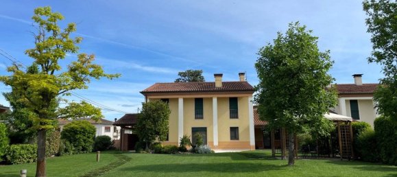 4 bedrooms Villa in Vicenza, Italy No. 322701 5