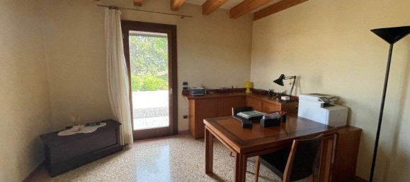 4 bedrooms Villa in Vicenza, Italy No. 322701 15