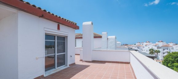 3 bedrooms Penthouse in Rota, Spain No. 134046 10
