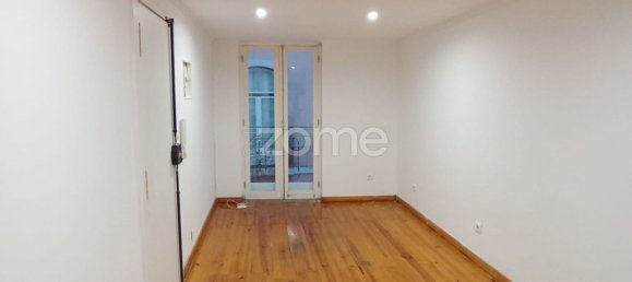 5 bedrooms Building in Lisbon, Portugal No. 182649 3