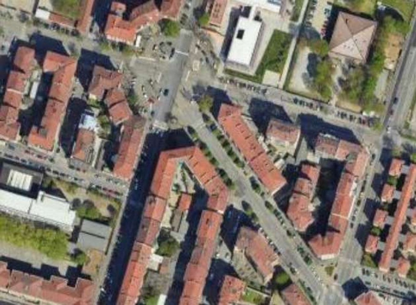 4 bedrooms Apartment in Turin, Italy No. 379756