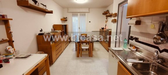 3 bedrooms Penthouse in Pesaro, Italy No. 100385 5