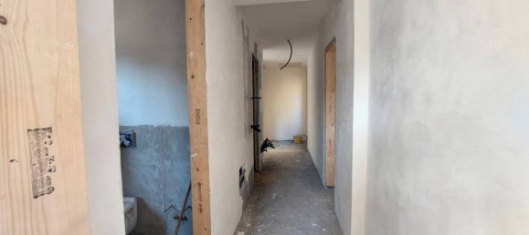 2 Schlafzimmer Wohnung in Florence, Italy, Nr. 328766 2