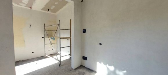 2 Schlafzimmer Wohnung in Florence, Italy, Nr. 328766 31