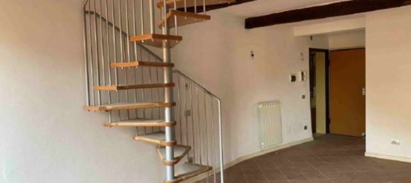 3 rooms Apartment in Ferrara, Italy No. 19606 2