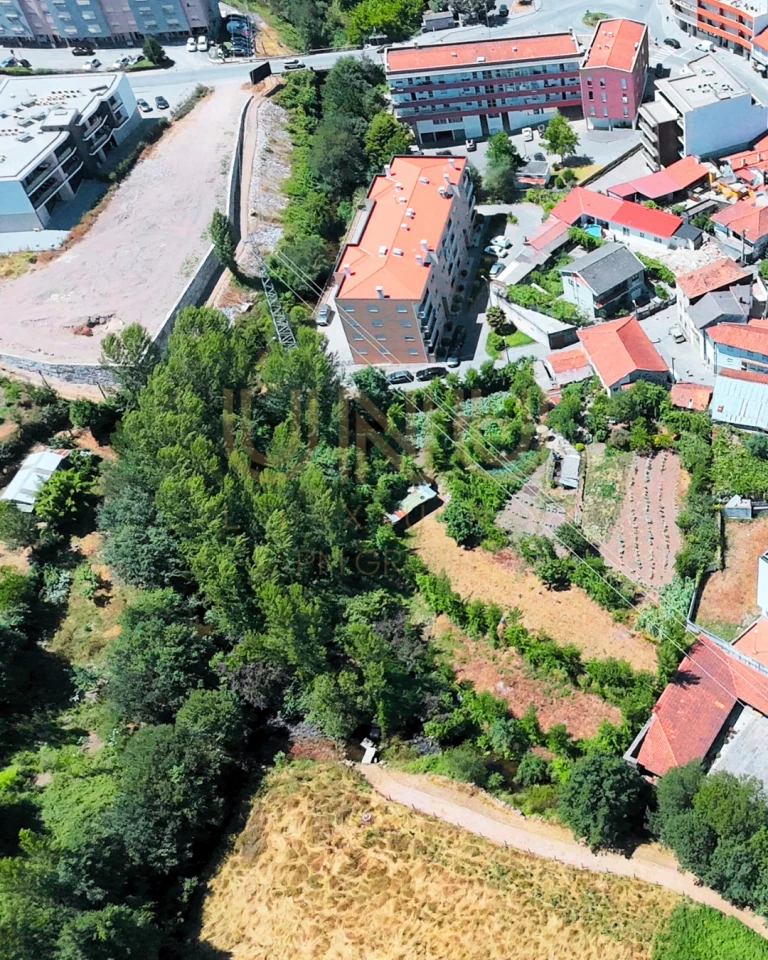 3400m² Land in Fafe, Portugal No. 229872