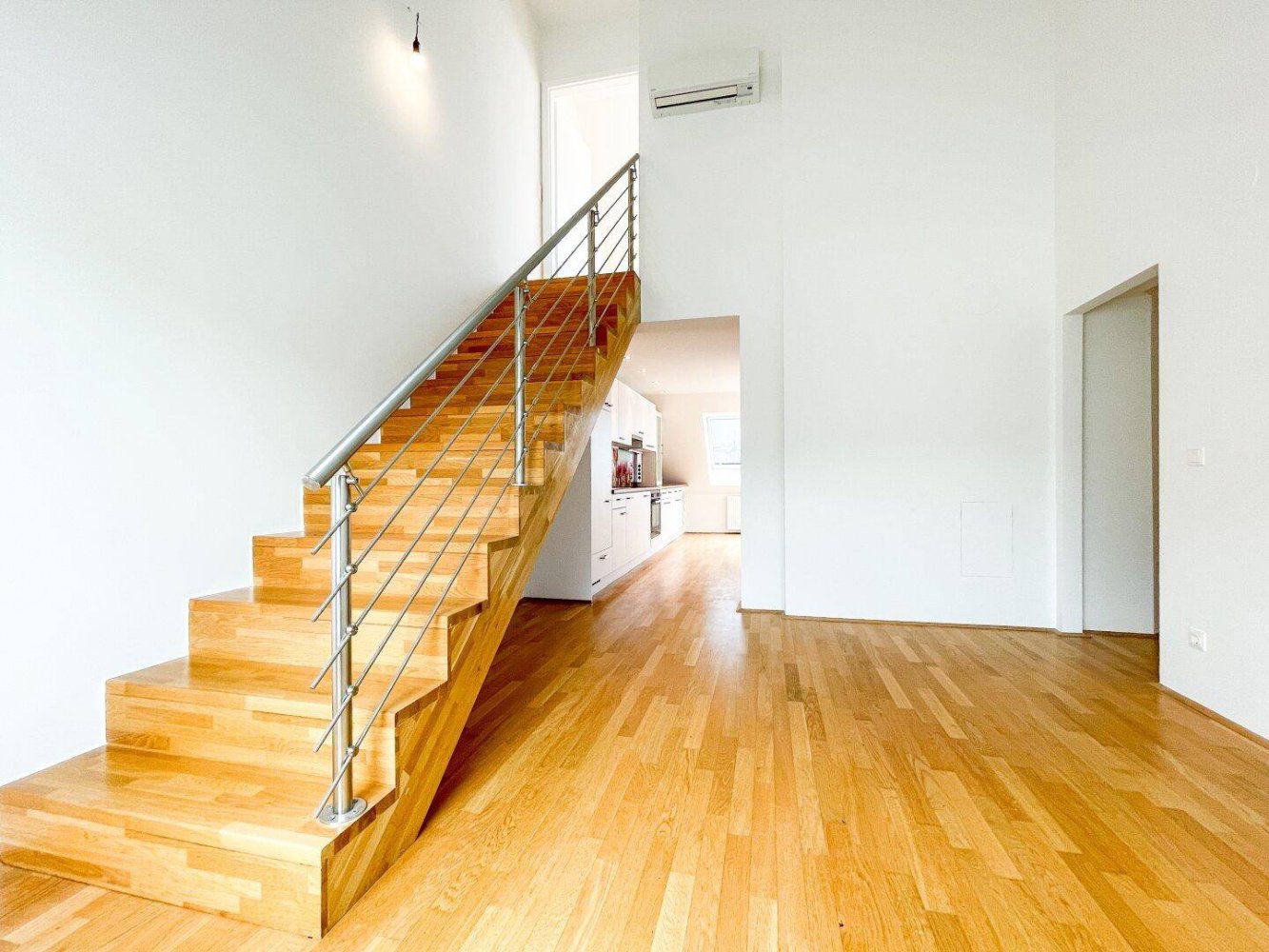 4 rooms Duplex in Favoriten, Austria No. 144647