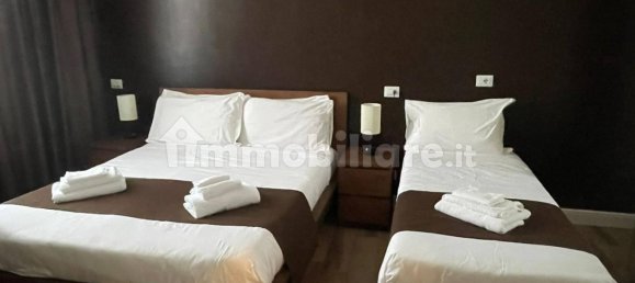 5-salle Bâtiment à Aprilia, Italy No. 259176 10