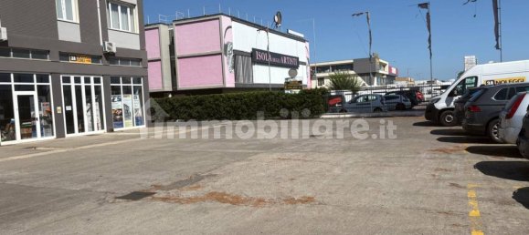 5-salle Bâtiment à Aprilia, Italy No. 259176 7