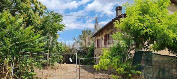 15 chambres Maison à Castelfranco Emilia, Italy No. 76830 2