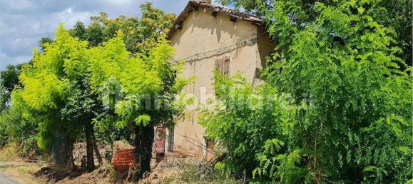 15 chambres Maison à Castelfranco Emilia, Italy No. 76830 4