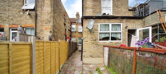 2 bedrooms Apartment in London, United Kingdom No. 11688 5