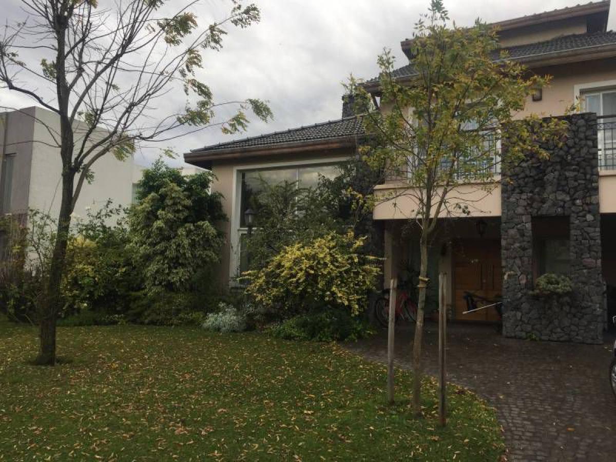 3 bedrooms House in Tigre, Argentina No. 21417