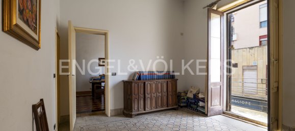 Дом с 5 спальнями в Виттория, Италия № 105192 12