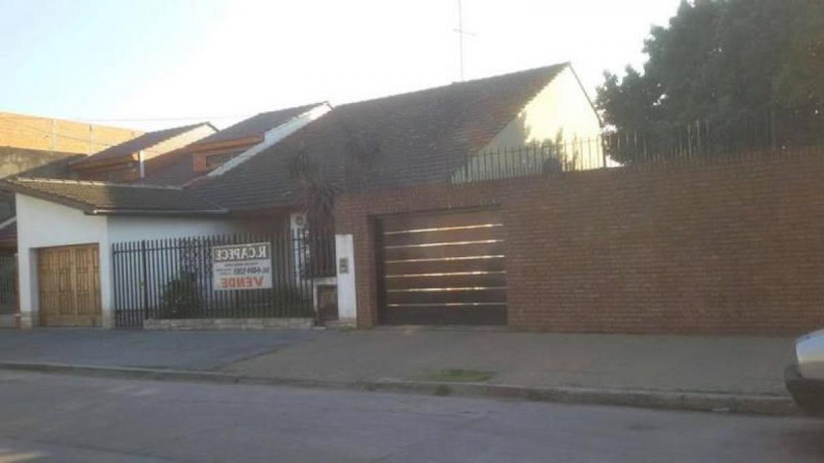 Casa T3 em Bermudez, Argentina N.º 9728