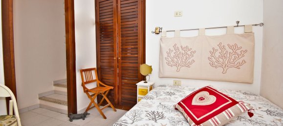 Дом с 4 комнатами в Тринита д’Агульту э Виньола, Италия № 158777 18