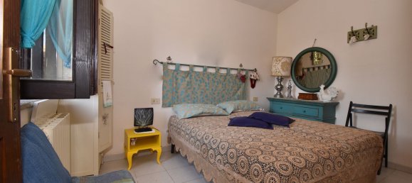 Дом с 4 комнатами в Тринита д’Агульту э Виньола, Италия № 158777 15