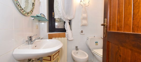 Дом с 4 комнатами в Тринита д’Агульту э Виньола, Италия № 158777 30