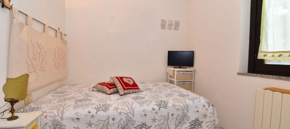 Дом с 4 комнатами в Тринита д’Агульту э Виньола, Италия № 158777 17