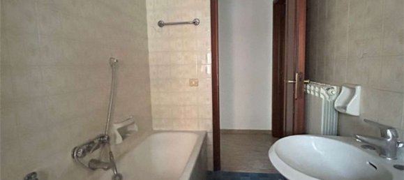 4 rooms Apartment in Vignola, Italy No. 234727 21