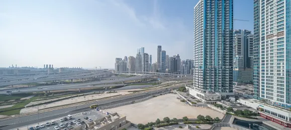 93m² Office in Jumeirah Lake Towers, UAE No. 108482 10