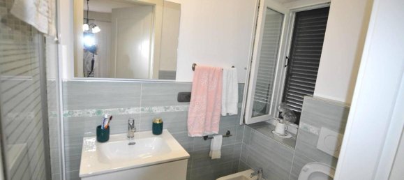 8-salle Appartement à Cuneo, Italy No. 26834 10