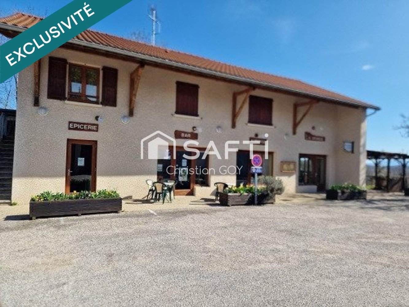 Propriété commerciale à Bourgoin-Jallieu, France 210m² No. 195269