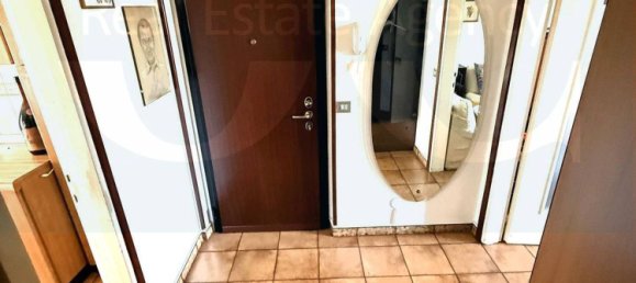 3 Schlafzimmer Wohnung in Corsico, Italy, Nr. 318549 3