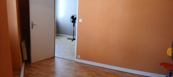 Moradia em banda T2 em Casteljaloux, France N.º 100349 4