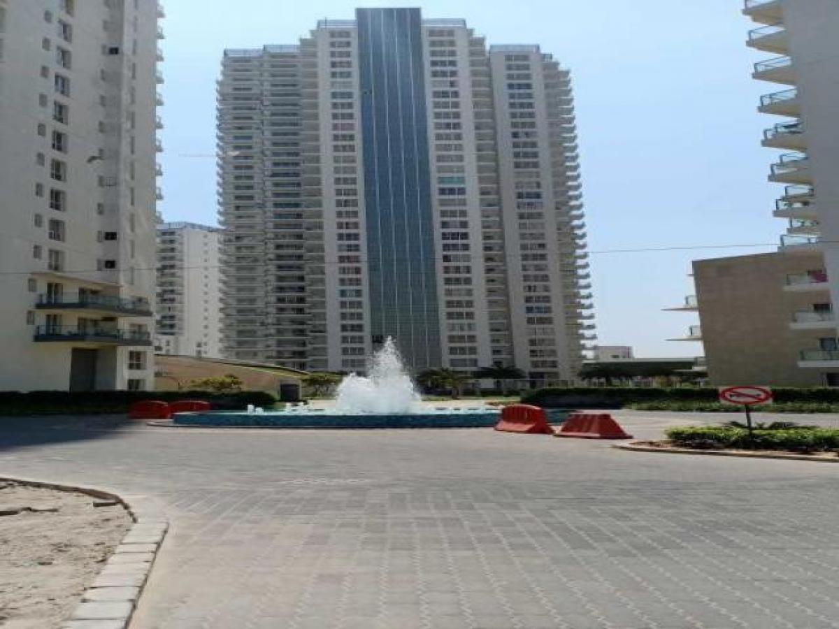 3 bedrooms House in Gurgaon, India No. 21722