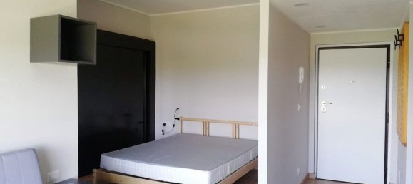 Studio in Rome, Italy No. 303399 3