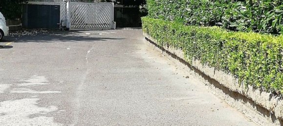 Studio in Rome, Italy No. 303399 20