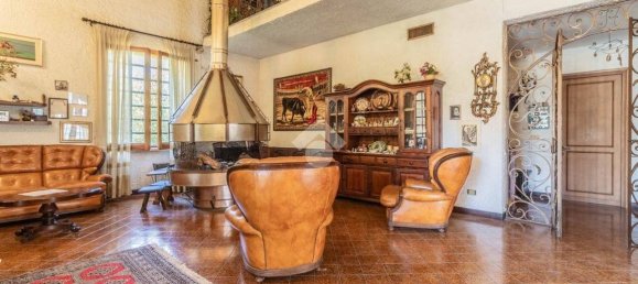 Villa de 5 dormitorios en Sutri, Italy No. 93388 11