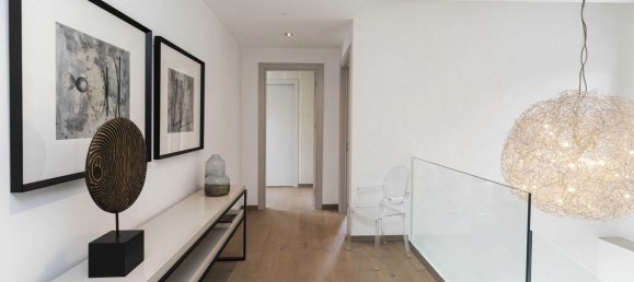 5 bedrooms Villa in Benahavis, Spain No. 4571 22