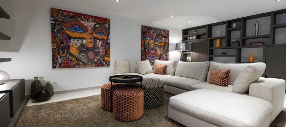 5 bedrooms Villa in Benahavis, Spain No. 4571 27