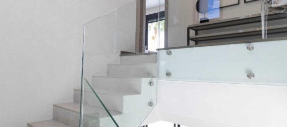 5 bedrooms Villa in Benahavis, Spain No. 4571 21