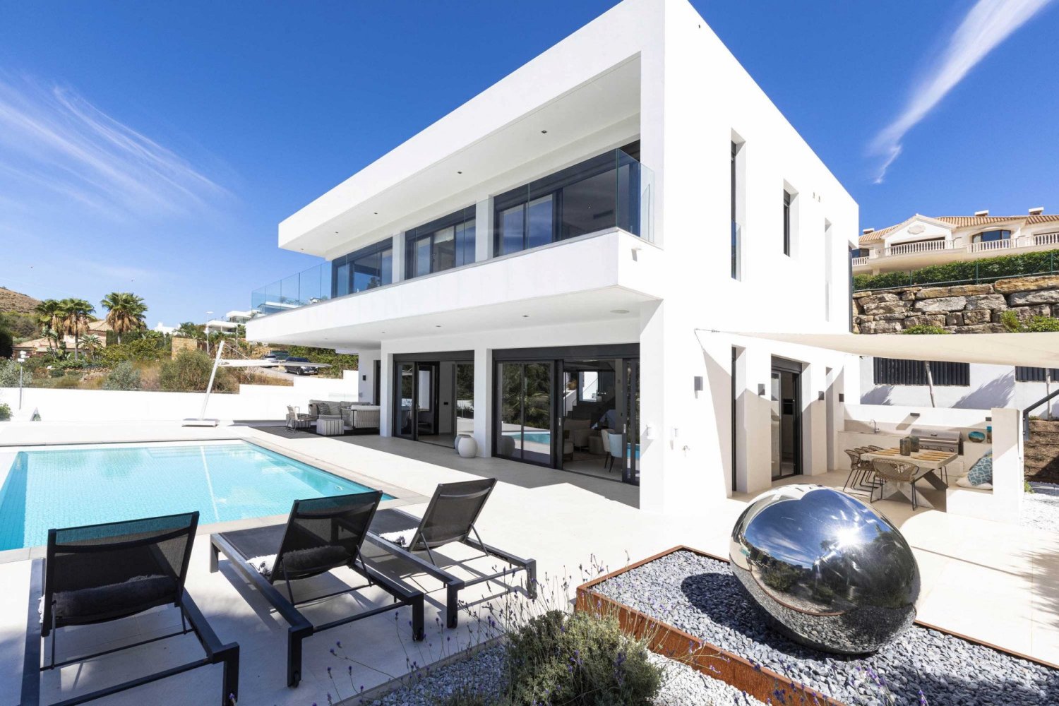 5 bedrooms Villa in Benahavis, Spain No. 4571