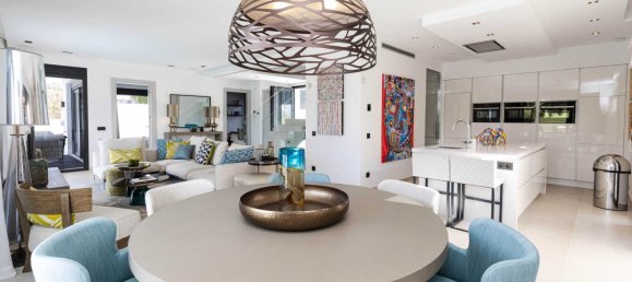 5 bedrooms Villa in Benahavis, Spain No. 4571 8