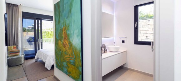 5 bedrooms Villa in Benahavis, Spain No. 4571 15